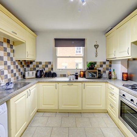 Beautiful Victorian 2 Bedroom Flat Лестър Екстериор снимка