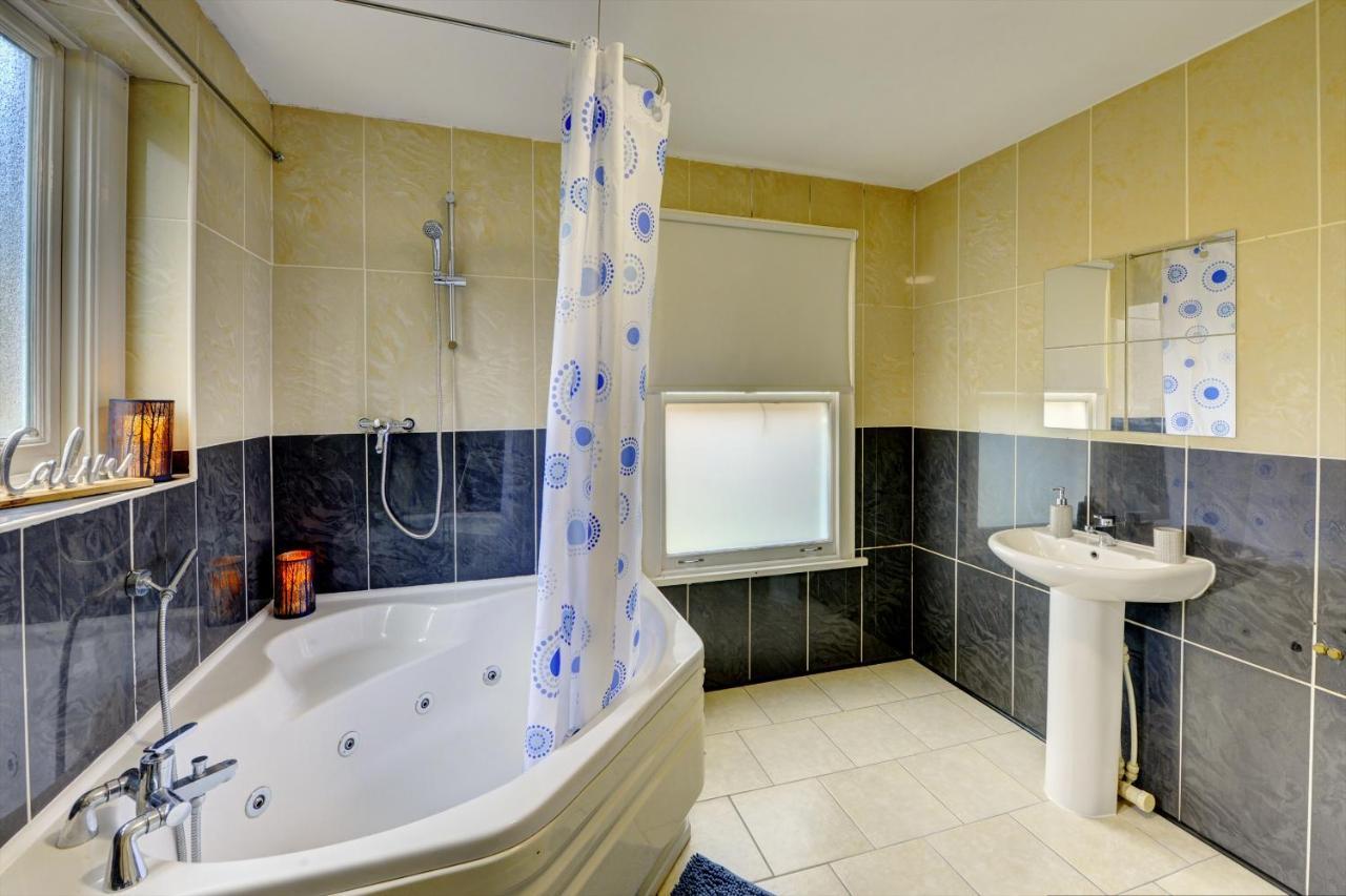 Beautiful Victorian 2 Bedroom Flat Лестър Екстериор снимка